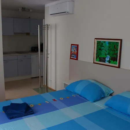 Mihael Apartment *