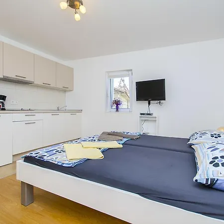 Mihael Apartment *