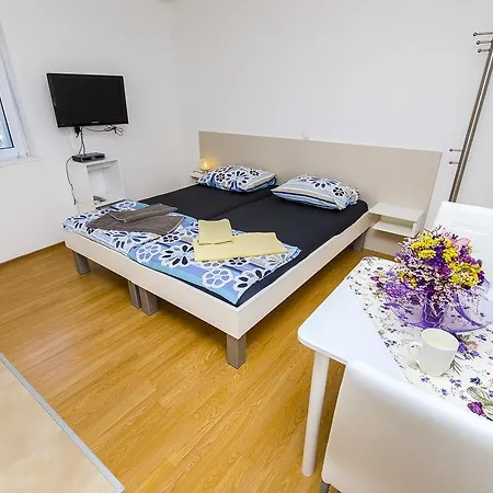 Mihael Apartment *